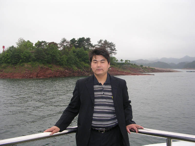 单击鼠标关闭窗口